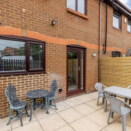 Trade Winds Villa Poole Exterior foto