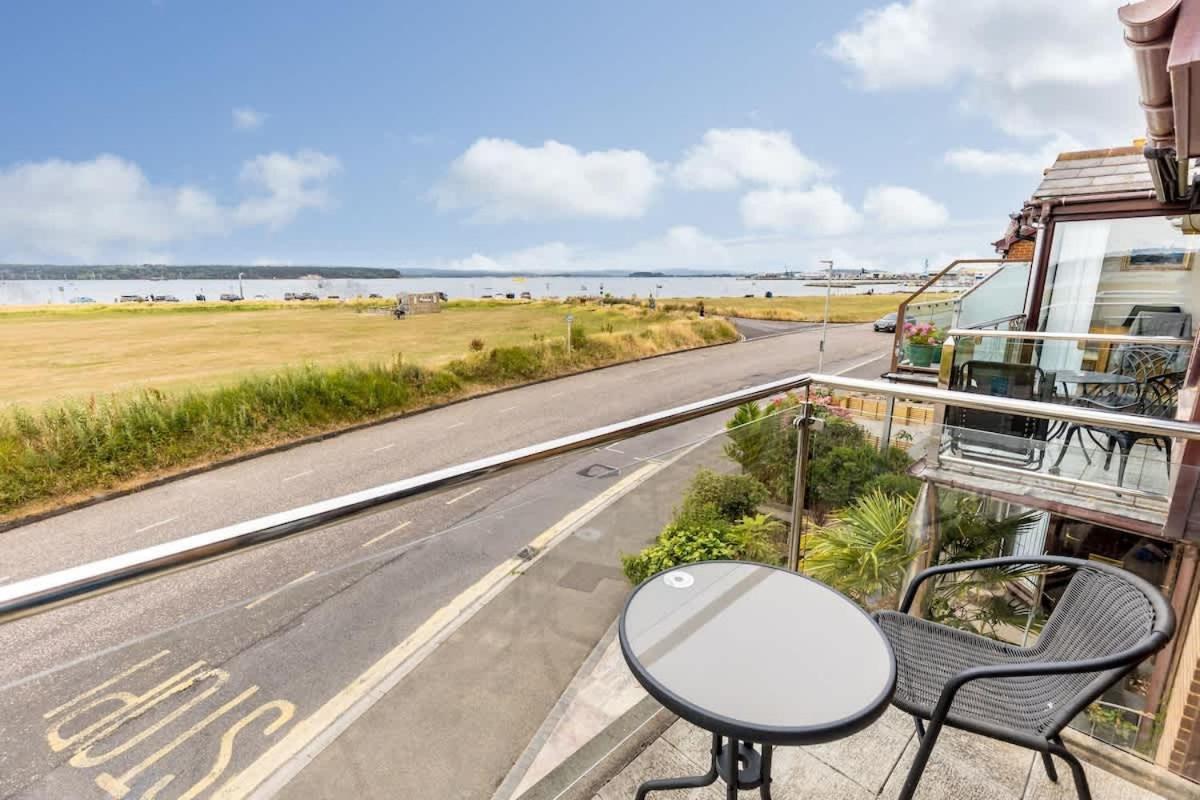 Trade Winds Villa Poole Exterior foto