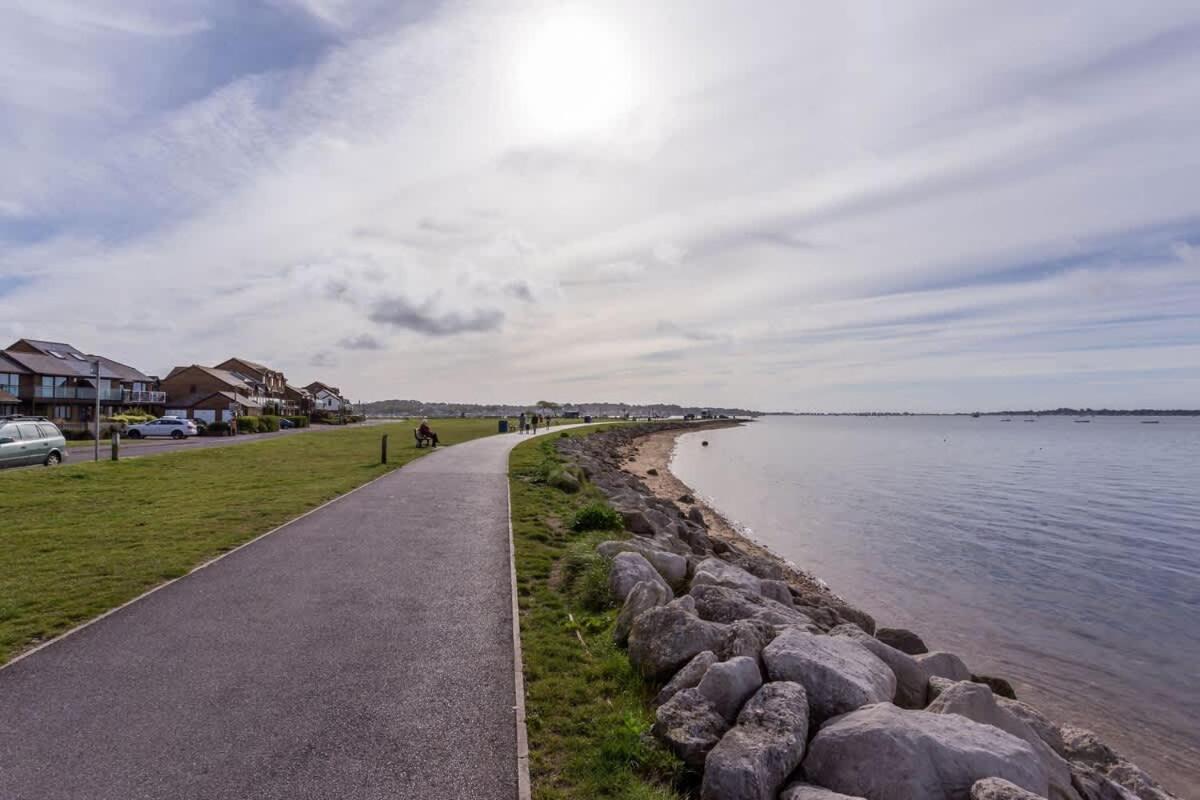 Trade Winds Villa Poole Exterior foto