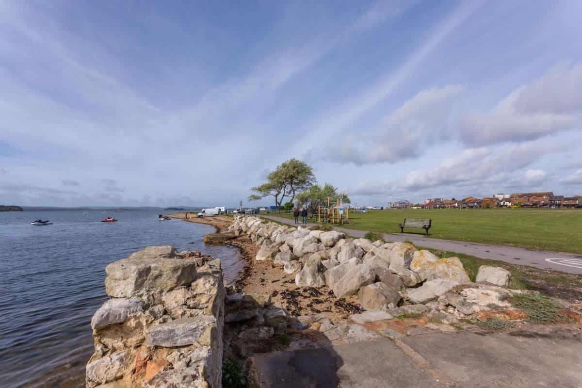 Trade Winds Villa Poole Exterior foto