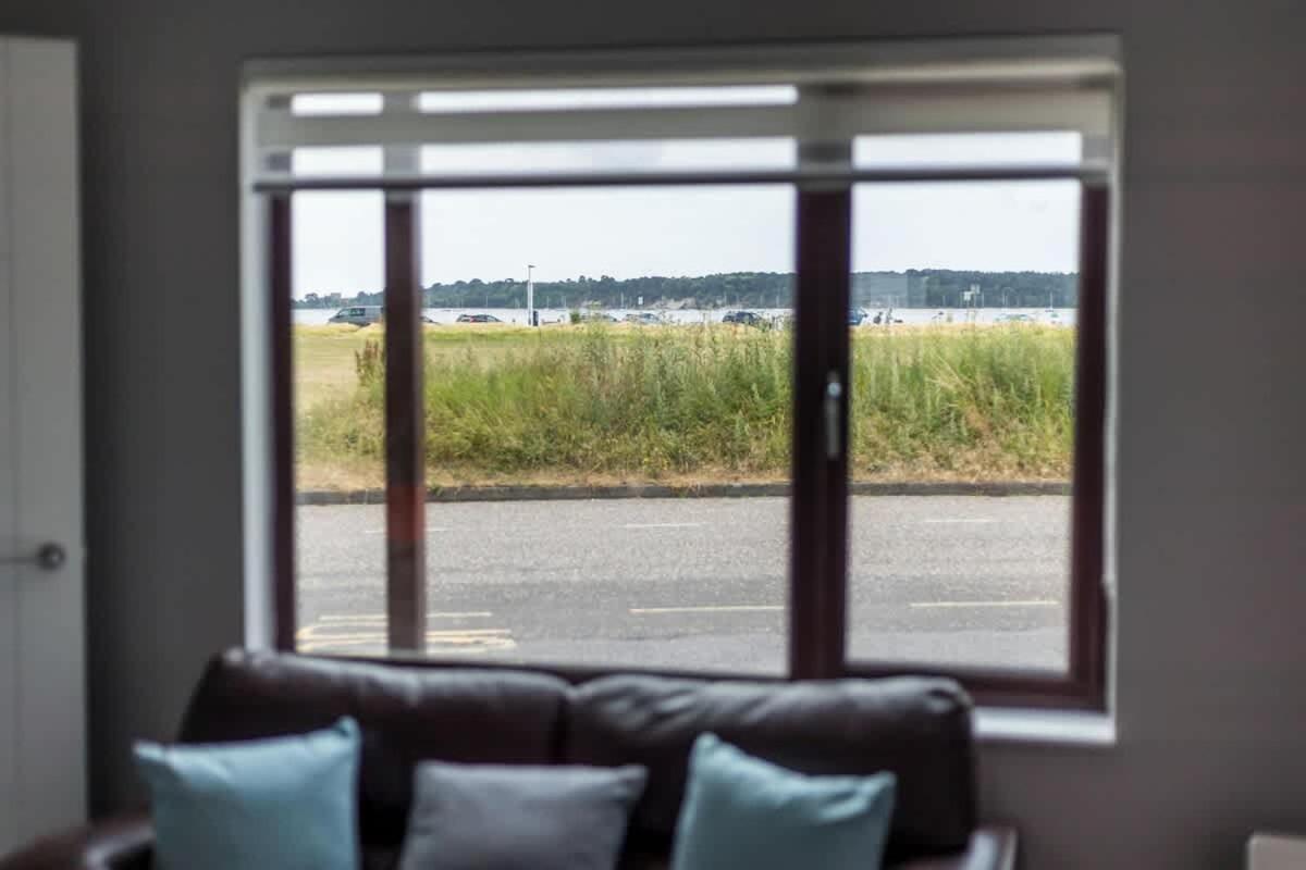 Trade Winds Villa Poole Exterior foto