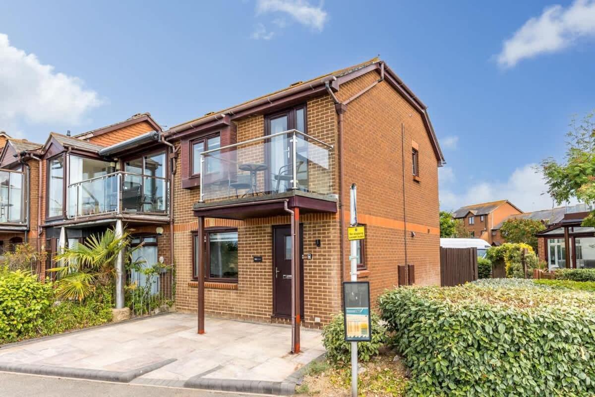 Trade Winds Villa Poole Exterior foto