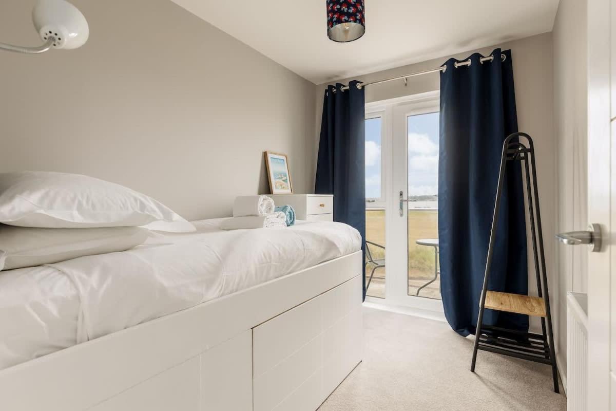 Trade Winds Villa Poole Exterior foto